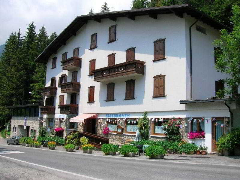 Hotel Spampatti Castione della Presolana Exterior foto