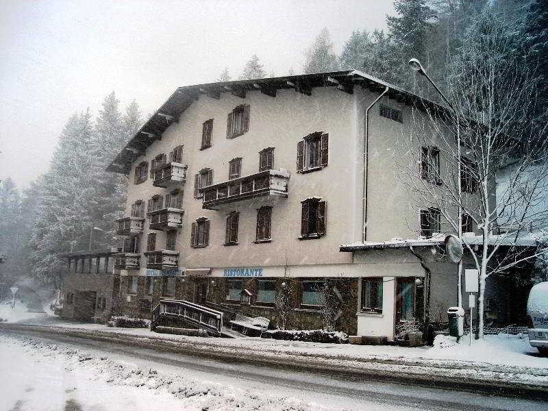 Hotel Spampatti Castione della Presolana Exterior foto