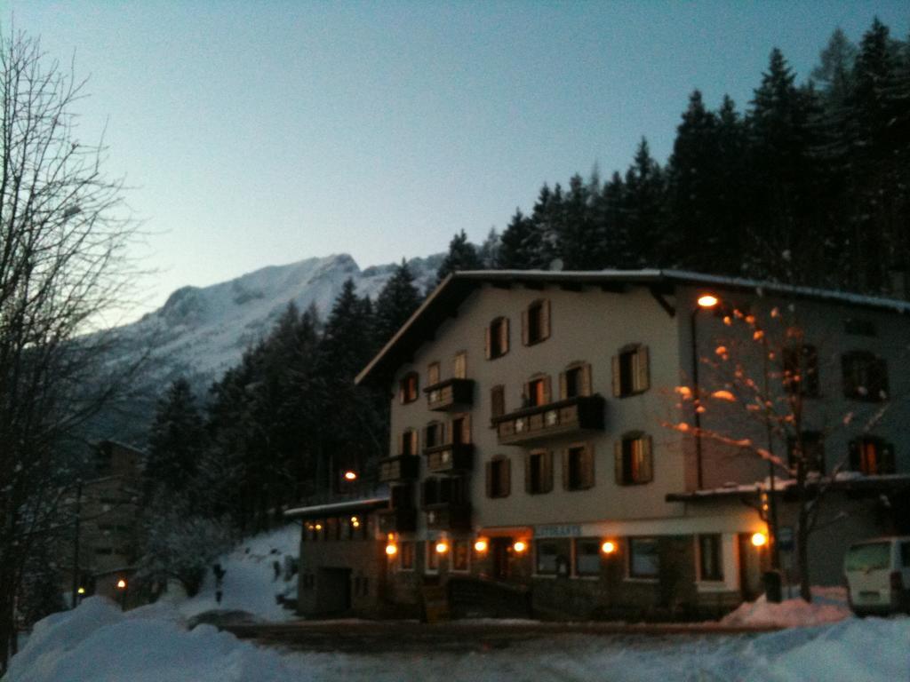 Hotel Spampatti Castione della Presolana Exterior foto